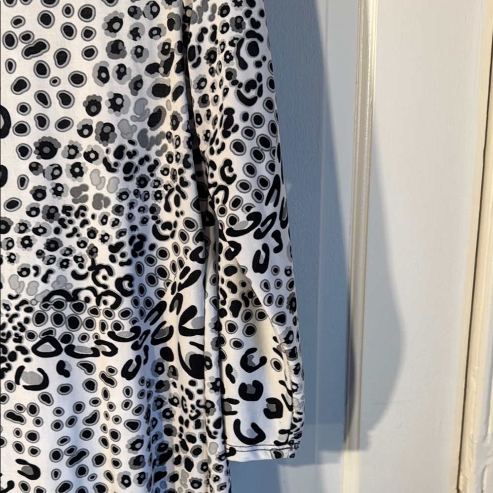 Isabella Rodriguez Leopard Print Open Front Toppe… - image 6